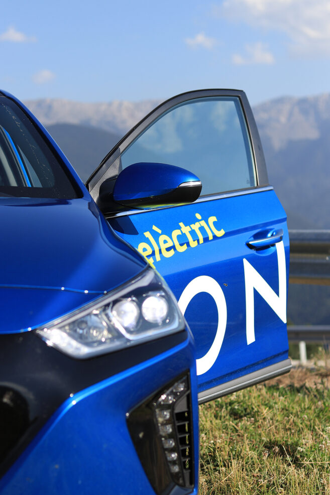 El sistema Master-Slave de Circontrol carga los vehículos eléctricos de la primera EcoTrobada de Alp