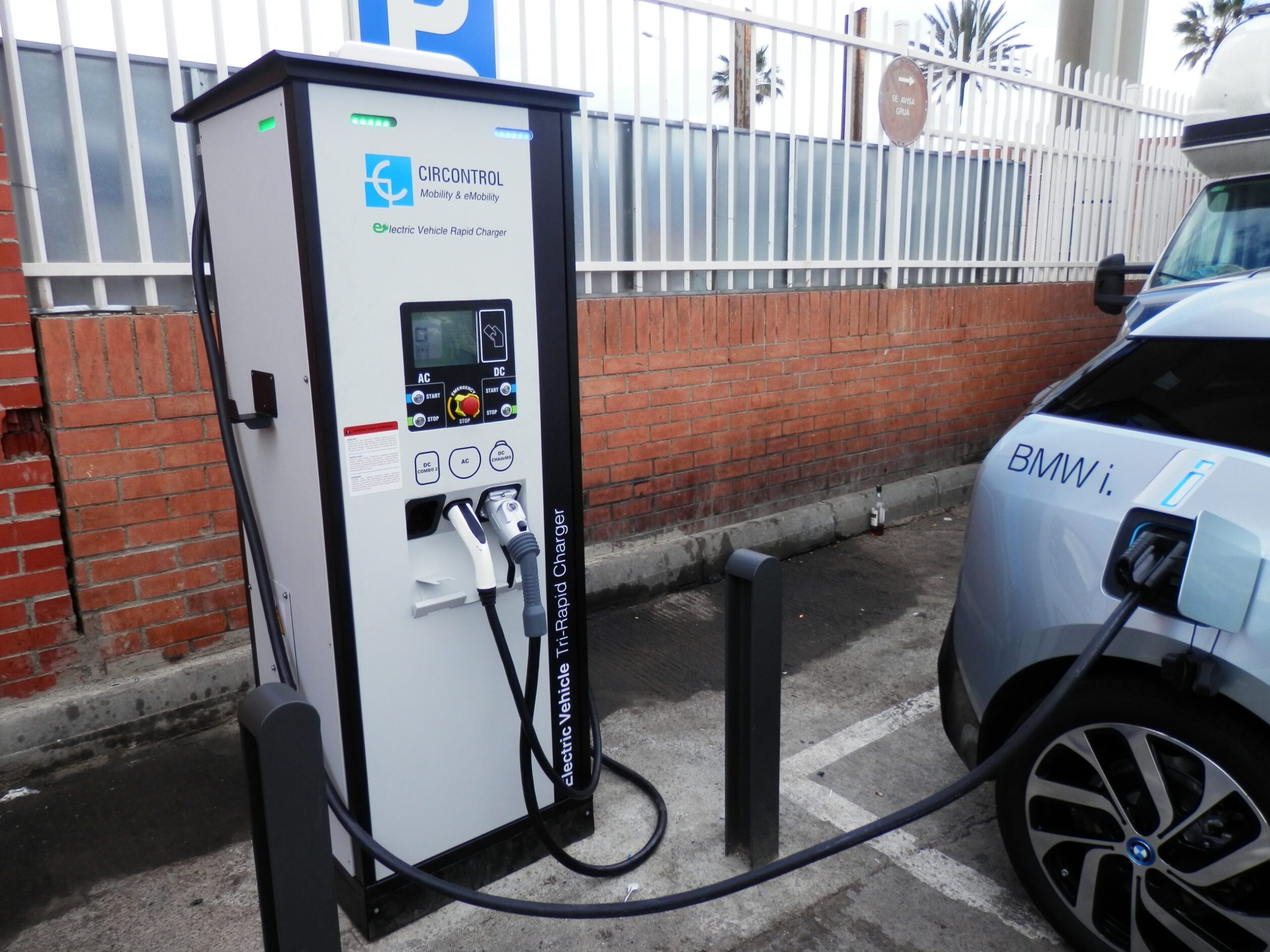 BARCELONA brings the firsts CIRCONTROL Universal Quick Charger in Spain