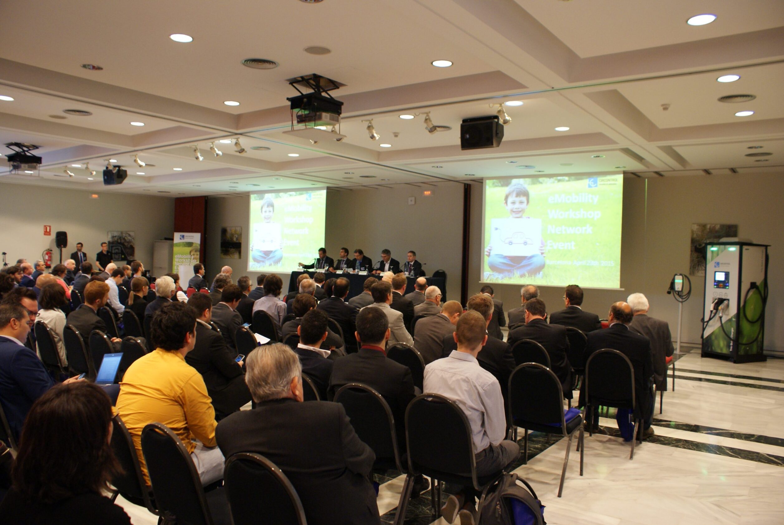 The eMobility Workshop Network Event by Circontrol brings over hundred experts to discuss about electric vehicles
